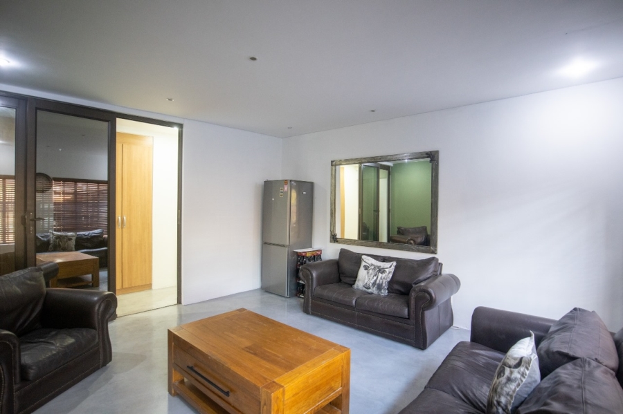 5 Bedroom Property for Sale in Safari Gardens North West